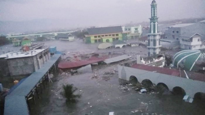 Palu Dilanda Tsunami Pasca Gempa 7,7 Magnitudo
